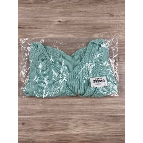 Pink Lily Aqua Twist-Front Crop Knit Top‎ Size Small - Picture 5 of 6